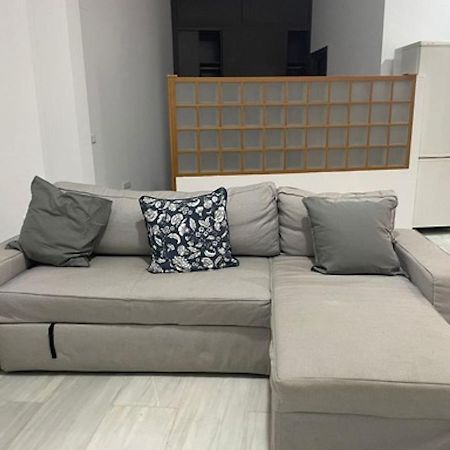 Holidays2Malaga Jinetes Junto Casco Historico & Parking Exterior photo