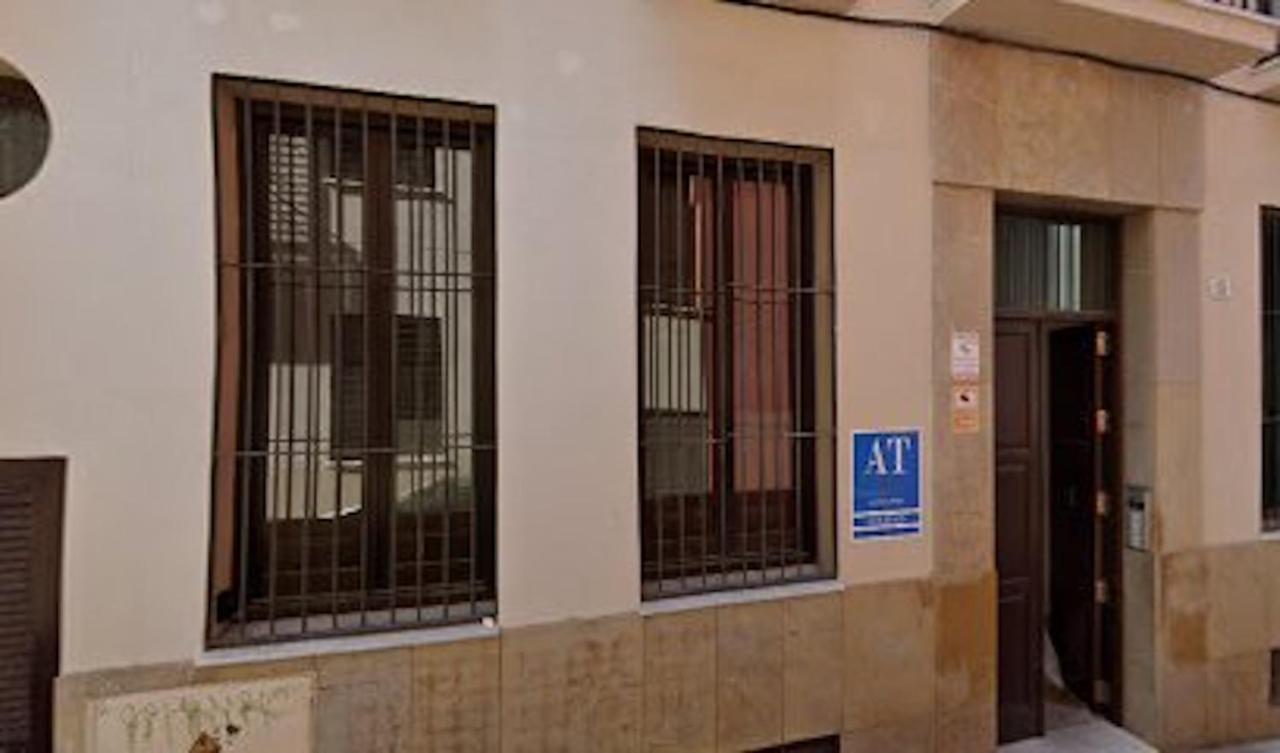 Holidays2Malaga Jinetes Junto Casco Historico & Parking Exterior photo