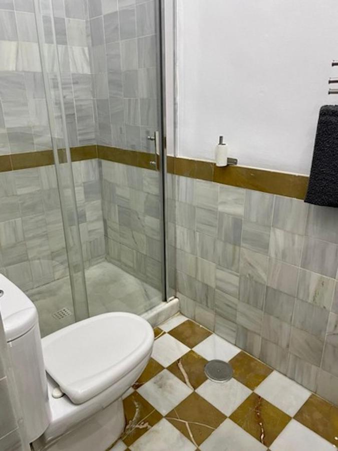 Holidays2Malaga Jinetes Junto Casco Historico & Parking Exterior photo