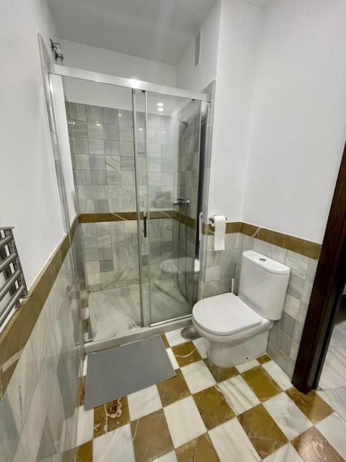 Holidays2Malaga Jinetes Junto Casco Historico & Parking Exterior photo